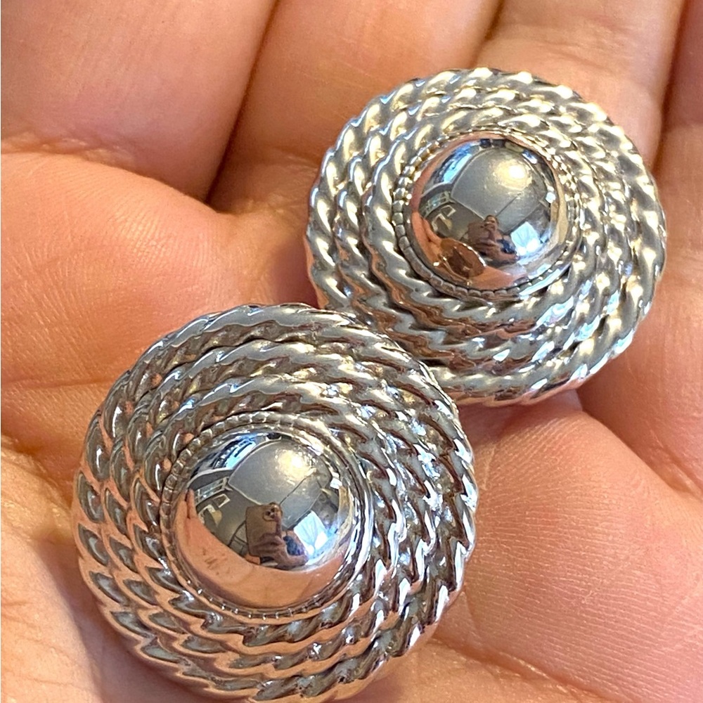 Estate Italian 18k 750 White Gold BOLD Rope Edge Button Style Omega Earrings